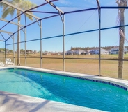 Swimming Pool 4 William's Calabay Parc Vacation Home