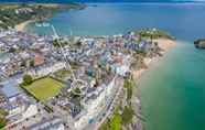 Nearby View and Attractions 5 Top Sail - Beautiful Apartment Minutes Walk to Beach and Town Centre