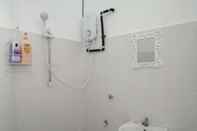 Toilet Kamar Standard Double Room With Ac in Kuching