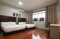 Kamar Tidur Family Room in Kuching, With Ac and Wifi