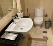 In-room Bathroom 6 Luxury One Bed Apartment in Heart of Dubai