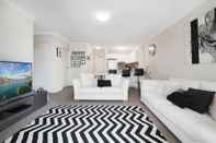 Common Space Walk to Coogee Beach Apartment Retreat