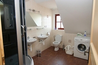 Toilet Kamar Vrchlabi Kvt047 in Vrchlab