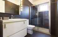 In-room Bathroom 4 Saldanha Concept by Homing