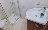 Toilet Kamar 7 Ocean View 4 BR Villa