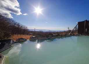 Kolam Renang 4 Takao Onsen Nasu Lodge