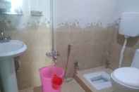 In-room Bathroom Chaman Hotel Kalam