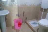 In-room Bathroom Chaman Hotel Kalam