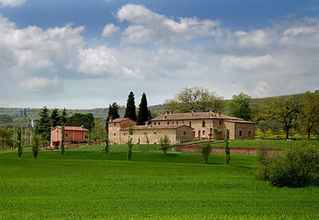 Exterior 4 Botticelli With Whirlpool Sauna and Pool