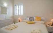 Kamar Tidur 2 VIlla White