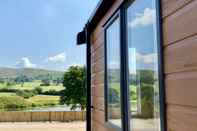 Exterior 4 Lake View, Pendle View Holiday Park. Clitheroe