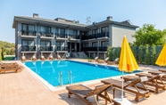 Swimming Pool 3 Deniz Otel