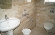 Toilet Kamar 7 BSK Deluxe Lodging