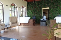 Lobby The Pench International