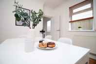 Functional Hall Mawr Terrace by Tŷ SA -NEW sleeps 8