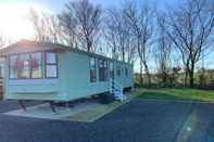 Exterior Lovely Static Holiday Caravan Near Whithorn