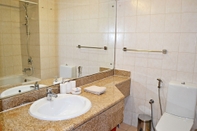 In-room Bathroom SND - Bright and Spacious Studio