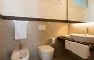 Toilet Kamar 2 Rn-f244-debe16at - Villa Mandara 8 2