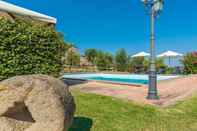 Swimming Pool Montebendico 4 in Castel del Piano