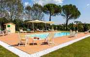 Swimming Pool 4 Villa Elisa 16 in Fucecchio