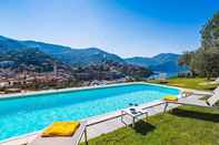 Swimming Pool Villa Baia Blu 12 in Camogli