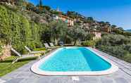 Swimming Pool 6 Villa Baia Blu 12 in Camogli