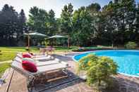 Swimming Pool Villa Pina 8 2 in Sulbiate