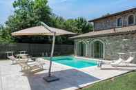 Swimming Pool Villa Elsa 6 in La Vigna