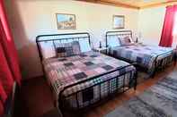 Bedroom Hikers Cimarron Inn & RV Park LLC