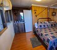 Bedroom 7 Hikers Cimarron Inn & RV Park LLC