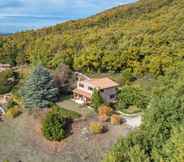 Nearby View and Attractions 2 Villa Paola 6 in Gualdo Cattaneo