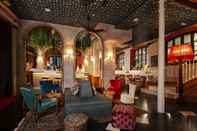 Bar, Cafe and Lounge chic&basic Habana Hoose