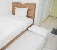 Kamar Tidur 5 Nice And Comfy Studio Apartment At M-Town Residence