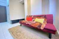 Ruang untuk Umum Stylish & Bright 1Br Apartment At Grand Asia Afrika Residence