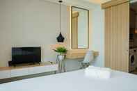 Bedroom Comfort And Minimalist Studio At Embarcadero Bintaro Apartment