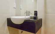 In-room Bathroom 4 Vibrant And Luxurious 2Br Apartment At Trillium Residence Surabaya