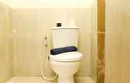 Toilet Kamar 5 Luxurious And Comfy 2Br At Meikarta Apartment