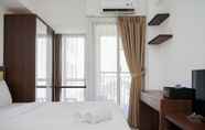 Kamar Tidur 4 Comfort And Warm Studio Room Apartment At M-Town Residence