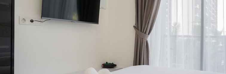 Bedroom Elegant And Comfy Studio At Sky House Bsd Apartment