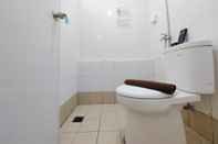 Toilet Kamar Comfort And Nice 2Br At Bassura City Apartment