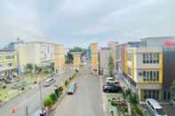 Nearby View and Attractions Spacious Studio Apartment At Gateway Ahmad Yani Cicadas