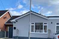 Exterior Beautiful 2-bed Bungalow in Canvey Island