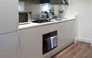 Kamar Tidur 6 1BR Flat With a Double Bed - New Eton House Residence Slough