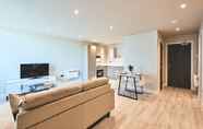 Common Space 7 Seven Living Bracknell - Luxurious Chic Studio Apartments