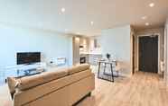 Common Space 4 Seven Living Bracknell - Luxurious Chic Studio Apartments