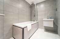 Toilet Kamar Seven Living Residences Solihull - Modern Studios Close to NEC and BHX