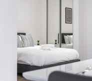 Bedroom 5 Seven Living Residences Solihull - Modern Studios Close to NEC and BHX