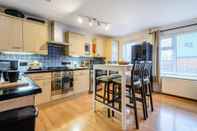 Bilik Tidur Stylish 2 Bedroom Apartment Central Exeter Parking on Site