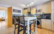 Bilik Tidur 7 Stylish 2 Bedroom Apartment Central Exeter Parking on Site