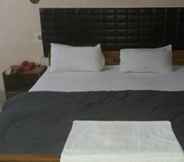 Bedroom 3 Goroomgo Welcome Palace Patna